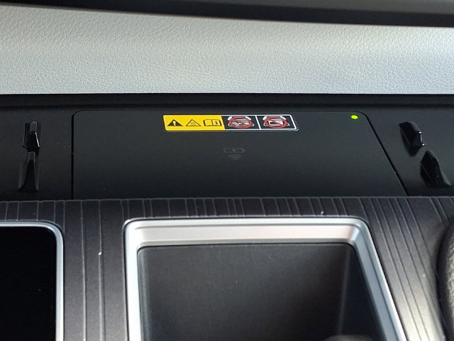 Certified 2025 Toyota Sienna LE AWD/4WD image 25