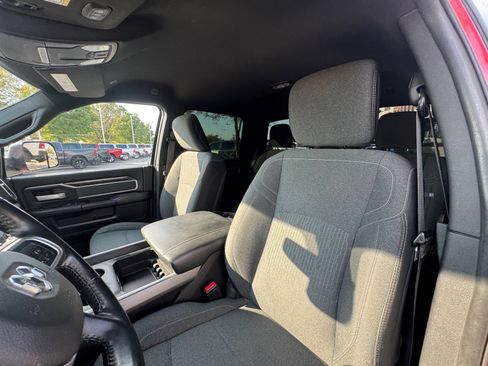 Used 2020 RAM 2500 Big Horn w/ Night Edition AWD/4WD image 15