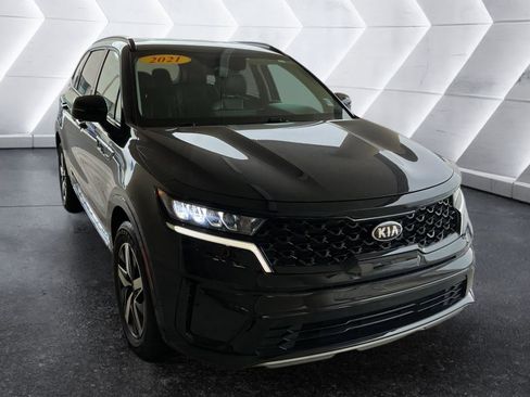 Used 2021 Kia Sorento S image 3