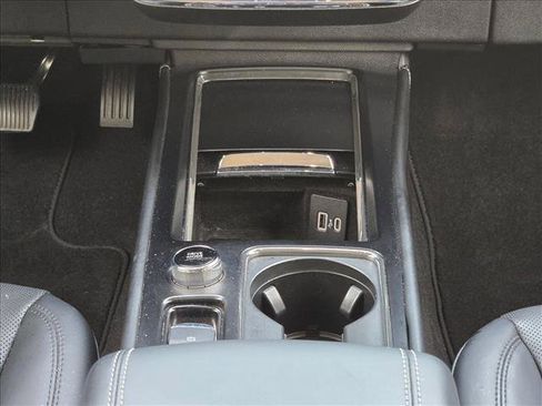 Used 2024 Lincoln Corsair FWD w/ Equipment Group 101A image 12