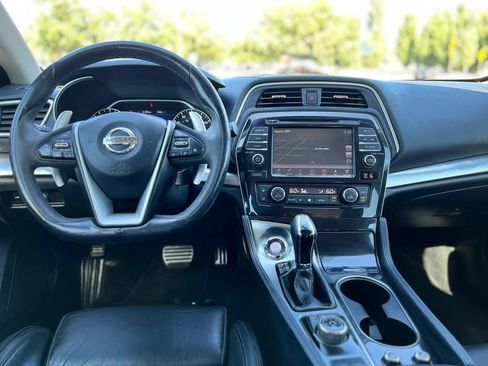 Used 2016 Nissan Maxima SR FWD image 13