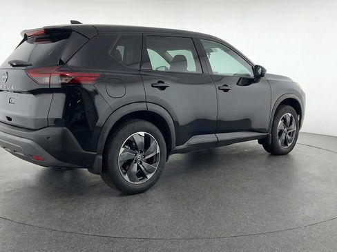Used 2025 Nissan Rogue SV AWD/4WD image 7