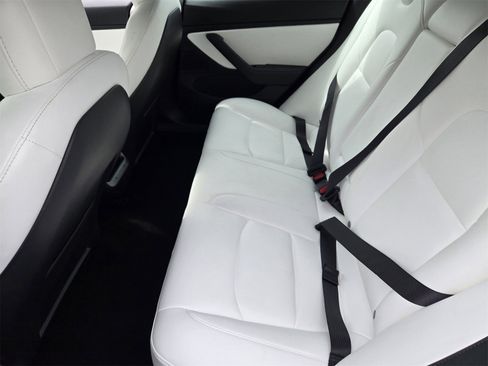 Used 2021 Tesla Model 3 Standard Range Plus image 27