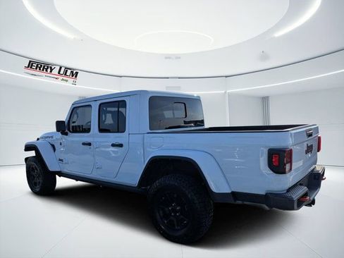 Used 2023 Jeep Gladiator Mojave w/ Trailer Tow Package AWD/4WD image 5