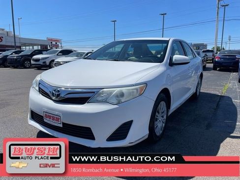 Used 2014 Toyota Camry LE FWD image 2