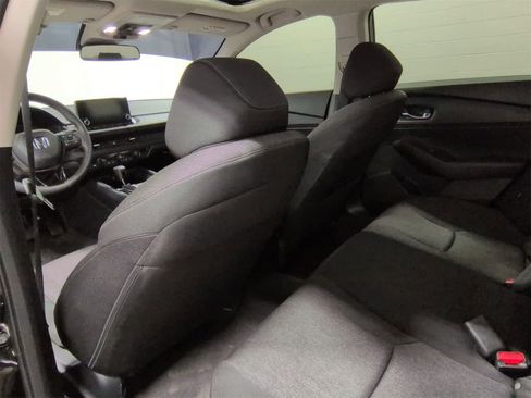 Used 2023 Honda Accord EX image 19