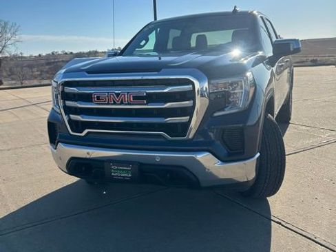 Used 2020 GMC Sierra 1500 SLE image 3