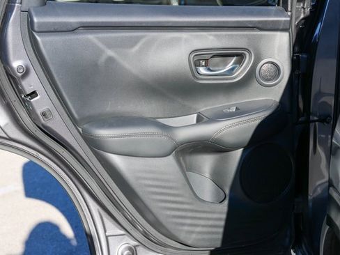 Used 2025 Honda HR-V EX-L image 12