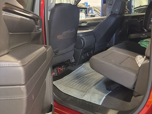 Used 2023 Chevrolet Silverado 1500 LT RWD image 11