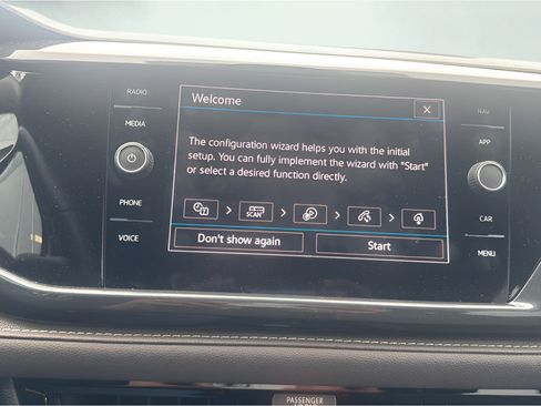 Used 2023 Volkswagen Taos SEL AWD/4WD image 16