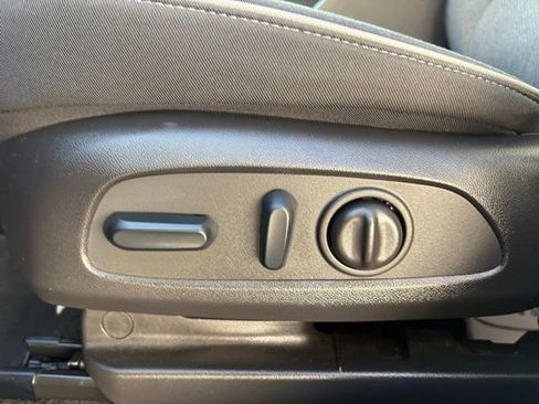 Used 2023 Chevrolet TrailBlazer LT image 25