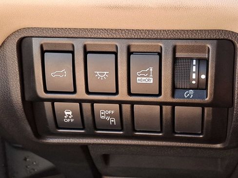 Used 2022 Subaru Ascent Limited w/ Technology Package AWD/4WD image 25