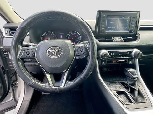 Used 2021 Toyota RAV4 XLE Premium FWD image 12