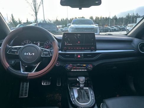 Used 2022 Kia Forte GT-Line w/ GT-Line Premium Package image 6