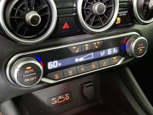 Used 2023 Nissan Sentra SR w/ SR Premium Package FWD image 18