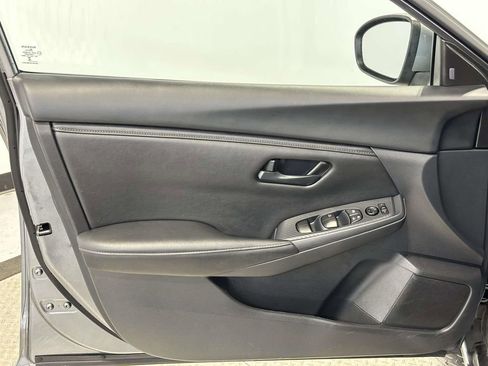 Used 2025 Nissan Sentra S image 15