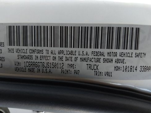 Used 2018 RAM 1500 Classic SLT RWD image 33