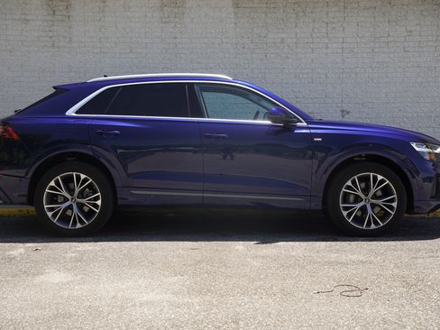 Used 2022 Audi Q8 Premium Plus AWD/4WD image 8