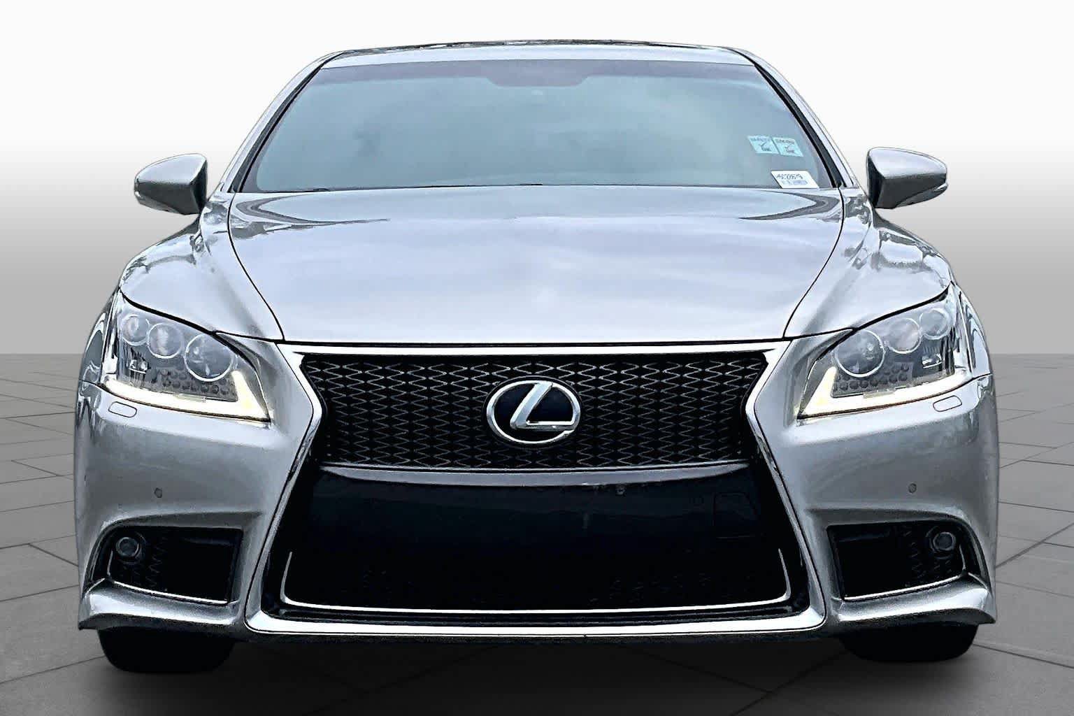 Used 2017 Lexus LS 460 F Sport w/ F Sport Package AWD/4WD image 3