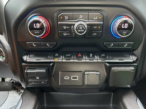 Used 2020 Chevrolet Silverado 1500 RST w/ All-Star Edition AWD/4WD image 27