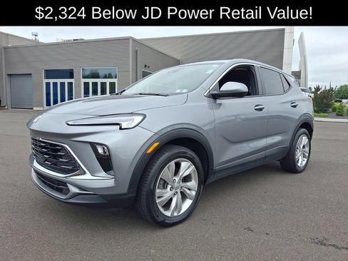 Used 2024 Buick Encore GX Preferred AWD/4WD image 3