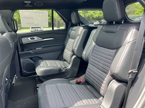 New 2026 Ford Explorer ST-Line w/ ST-Line Street Pack AWD/4WD image 25