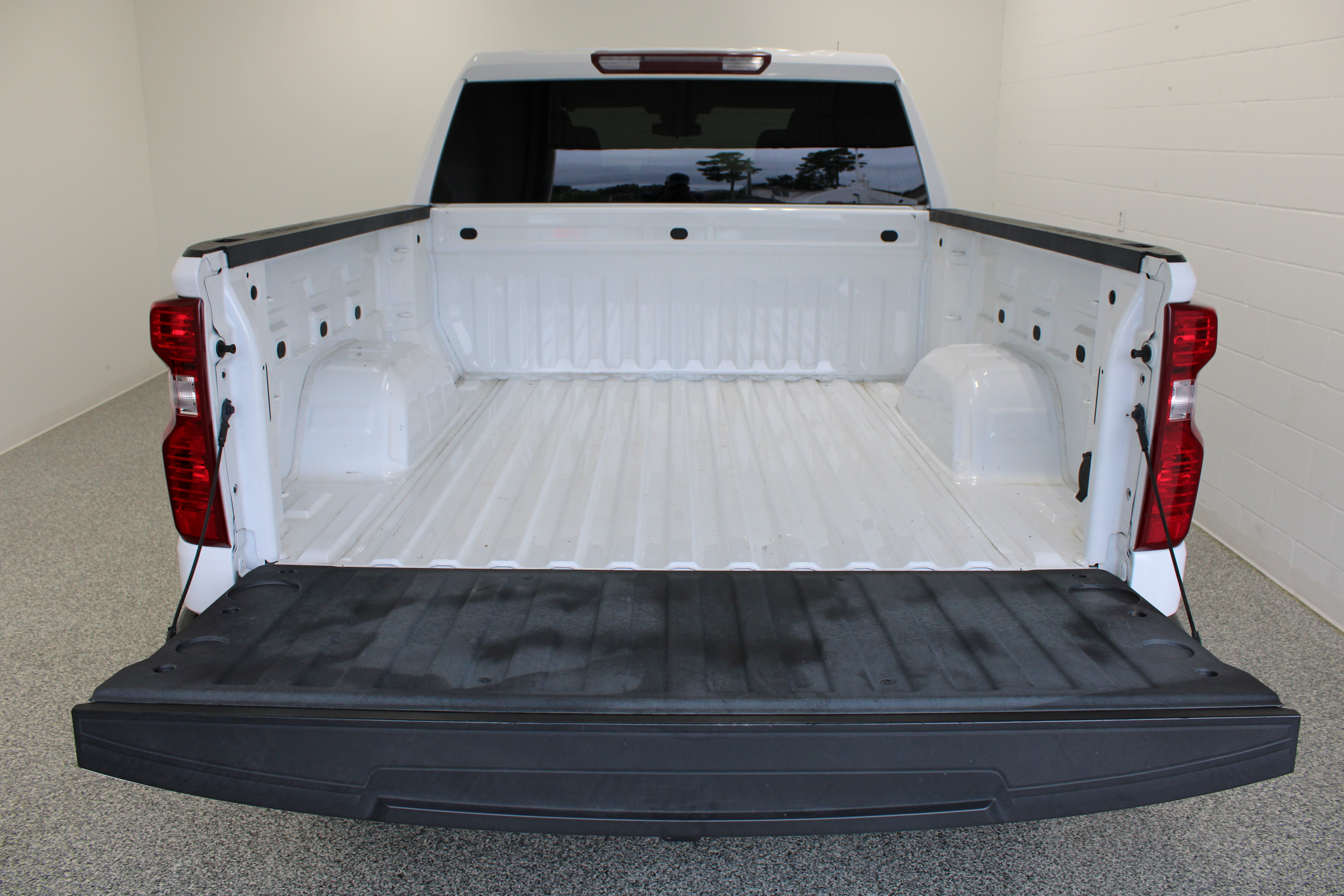 Used 2023 Chevrolet Silverado 1500 Custom Trail Boss AWD/4WD image 9