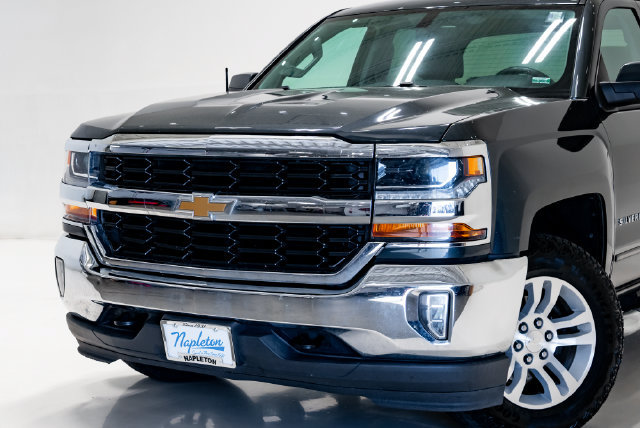 Used 2018 Chevrolet Silverado 1500 LT w/ All Star Edition AWD/4WD image 4