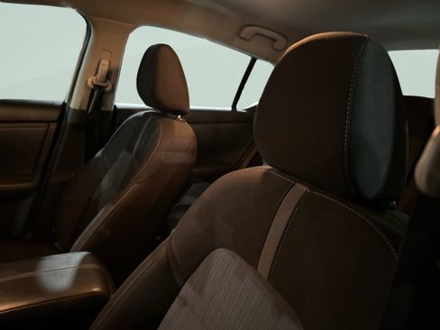 Used 2024 Nissan Sentra SV image 18