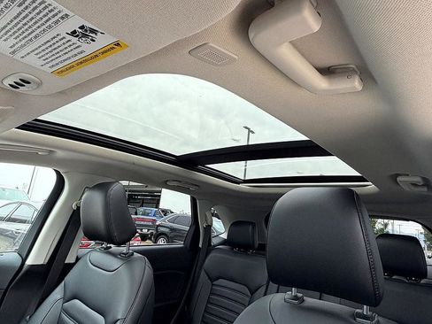 Used 2022 Ford Edge SEL w/ Convenience Package image 25