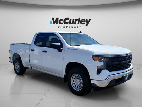 Used 2025 Chevrolet Silverado 1500 W/T w/ WT Value Package AWD/4WD image 1