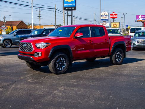 Used 2023 Toyota Tacoma TRD Off-Road AWD/4WD image 3