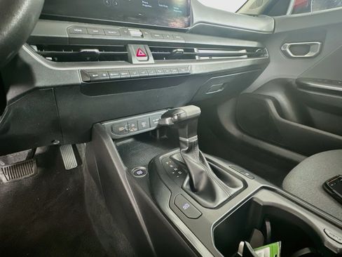 Used 2025 Kia K4 FWD image 24