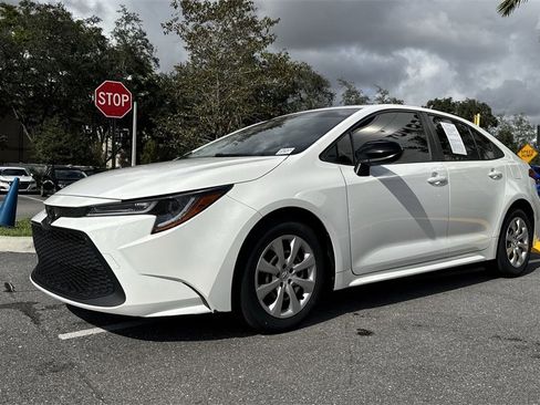 Used 2022 Toyota Corolla LE image 29