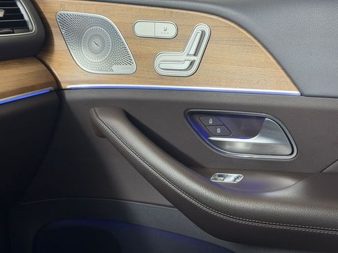 Used 2020 Mercedes-Benz GLE 350 4MATIC image 25