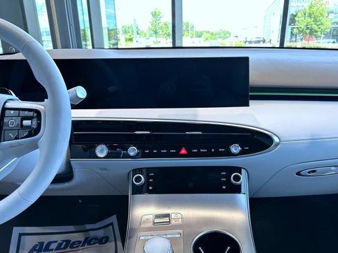 New 2026 Genesis GV70 2.5T Advanced w/ G1 Accessory Package AWD/4WD image 13