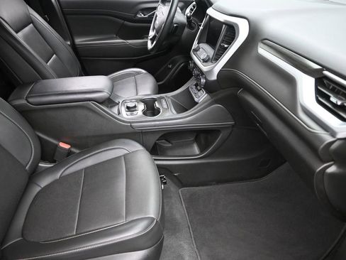 Certified 2023 GMC Acadia SLT image 7