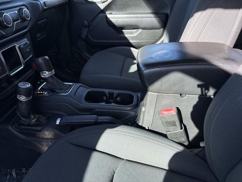 Used 2021 Jeep Wrangler Unlimited Sport image 14
