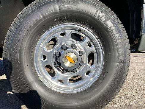 Used 2004 Chevrolet Silverado 2500 LT image 48