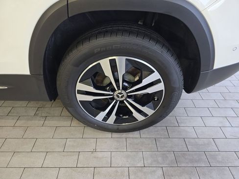 Certified 2025 Mercedes-Benz GLB 250 GLB 250 image 33