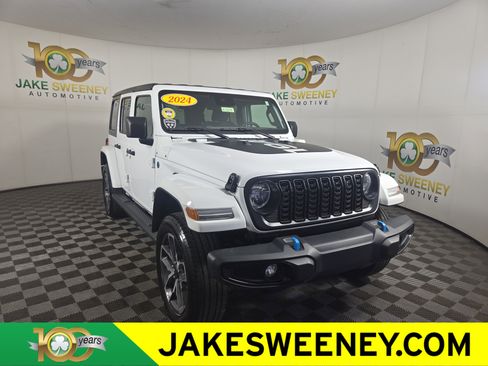 Used 2024 Jeep Wrangler Unlimited w/ Convenience Group AWD/4WD image 1