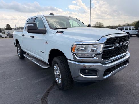 Used 2024 RAM 2500 Big Horn AWD/4WD image 3