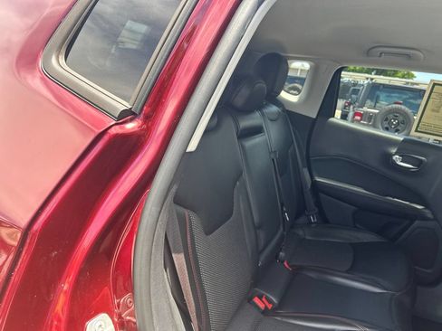 Used 2021 Jeep Compass Trailhawk AWD/4WD image 27