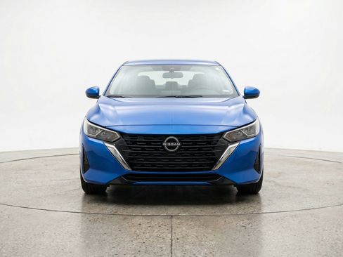 Used 2025 Nissan Sentra SV FWD image 2
