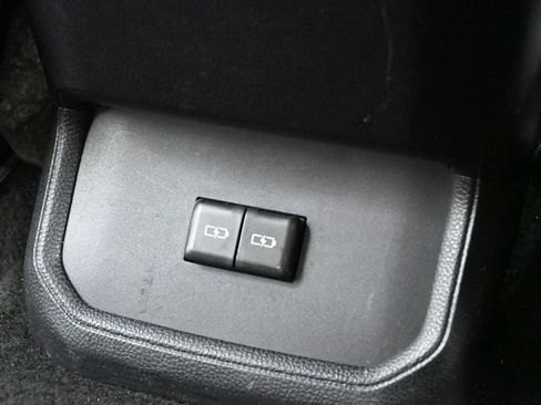 Used 2024 Toyota Highlander XLE image 15