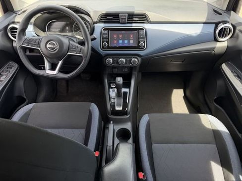Used 2025 Nissan Versa SV FWD image 10