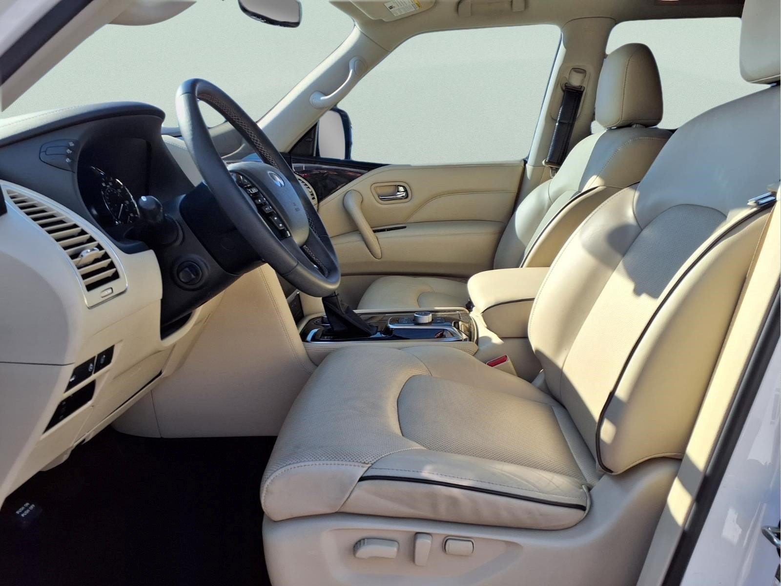 Used 2022 INFINITI QX80 Luxe w/ Cargo Package AWD/4WD image 10
