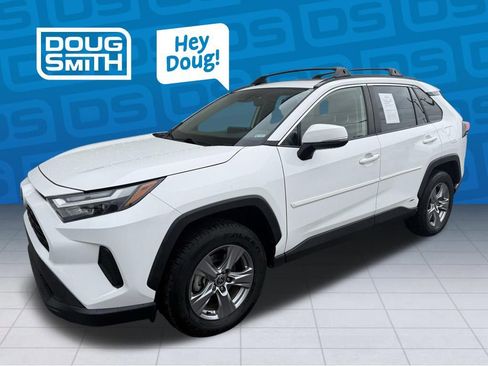 Used 2022 Toyota RAV4 XLE w/ Convenience Package AWD/4WD image 1