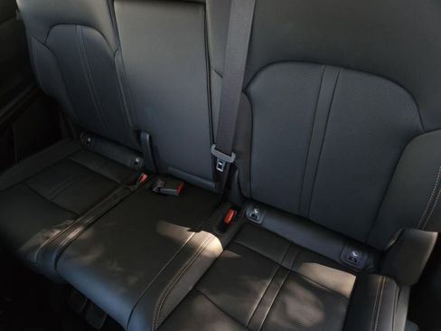 Used 2025 MAZDA CX-70 Plug-In Hybrid w/ Premium Pkg image 18