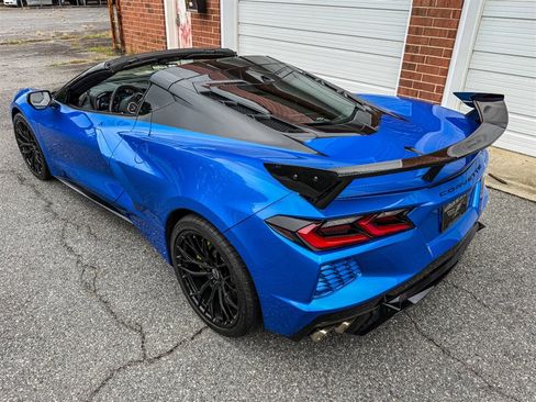 Used 2024 Chevrolet Corvette Stingray Coupe w/ 1LT RWD image 26